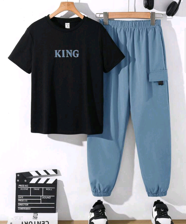 2pcs Tween Boys Casual Collegiate Comfy & Fashionable Minimalist Soft Letter Graphic Tee & Elastic Waist Cargo Pants Set